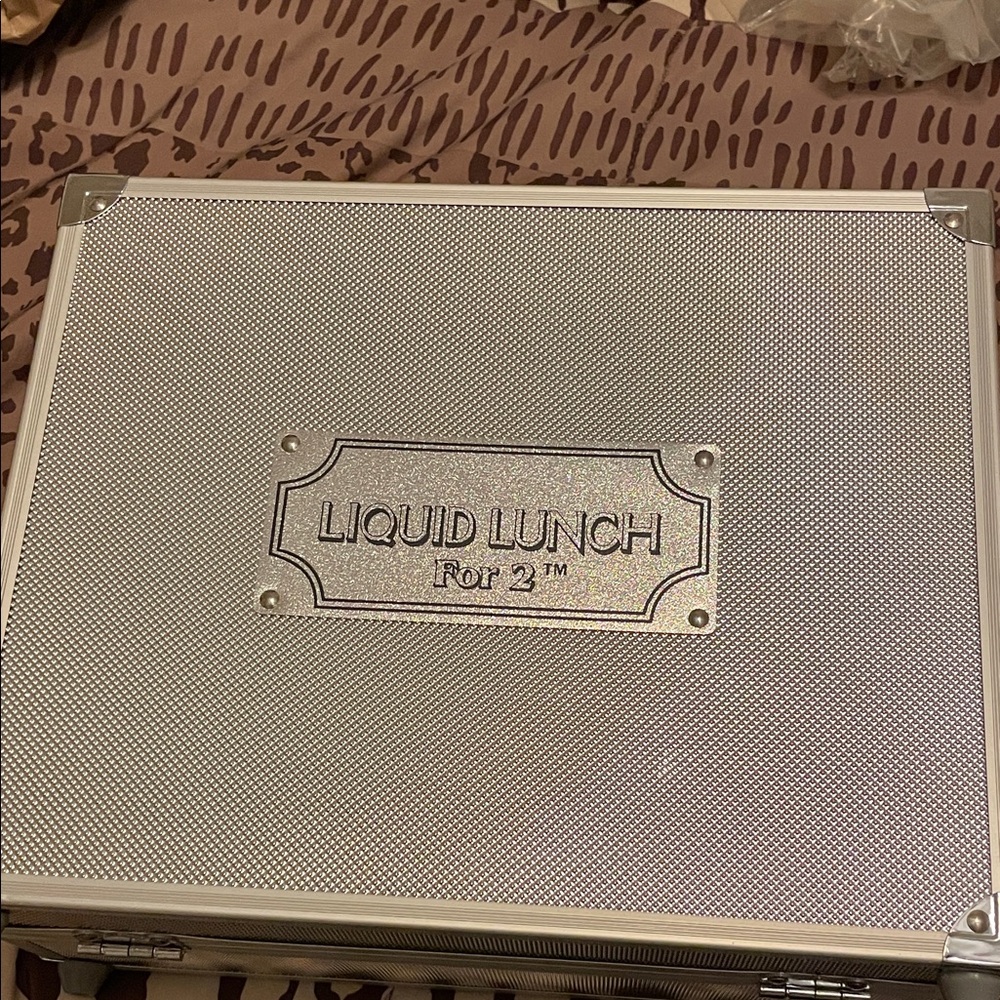 Silver Liquid Lunch Case